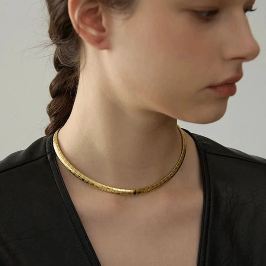 Ribbed Choker Necklace