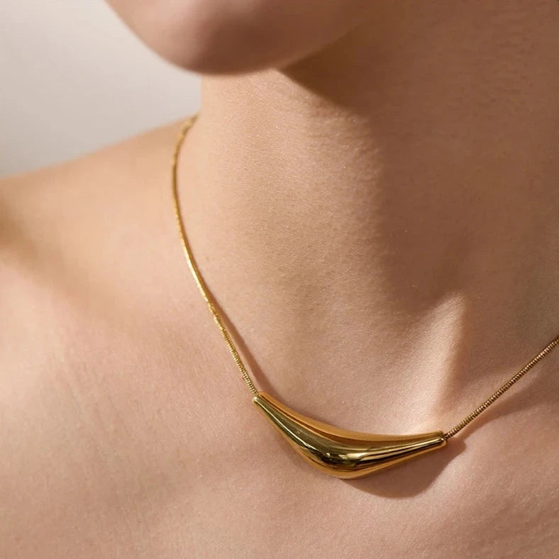 Clavicle Necklace